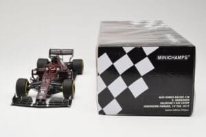 Alfa Romeo Racing C38 #7 K. Raikkonen Valentine's Day Livery Shakedown Fiorano 14th February 2019 Minichamps 1:18 110199907 M — bild 6 av 6