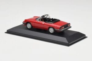 Alfa Romeo Spider 2000 Alfa Röd Minichamps 1:43 436120760 Metall — bild 3 av 4
