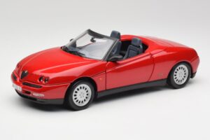 Alfa Romeo Spider 916 Alfa Röd Maisto 1:18 50278 Metall