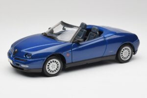 Alfa Romeo Spider 916 Periwinkle Blå Maisto 1:18 50308 Metall
