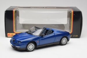 Alfa Romeo Spider 916 Periwinkle Blå Maisto 1:18 50308 Metall — bild 7 av 7