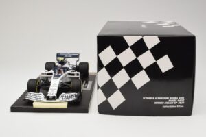 AlphaTauri Honda AT01 #10 P. Gasly Winner Italian GP 2020 Minichamps 1:18 117200810 Metall — bild 6 av 6