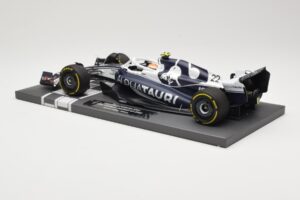AlphaTauri AT03 #22 Y. Tsunoda Bahrain GP 2022 Minichamps 1:18 117220122 Metall — bild 5 av 6