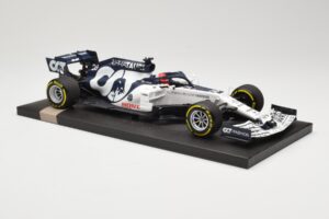 AlphaTauri Honda AT01 #26 D. Kvyat Italian GP 2020 Minichamps 1:18 117200826 Metall — bild 4 av 6