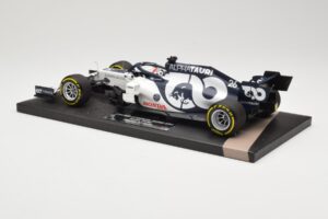 AlphaTauri Honda AT01 #26 D. Kvyat Italian GP 2020 Minichamps 1:18 117200826 Metall — bild 5 av 6