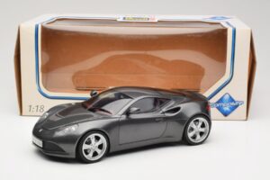 Artega GT Grey Metallic Revell 1:18 09024 Metall — bild 8 av 8