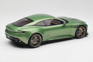 Aston Martin DB12 Grön GT Spirit 1:18 GT466 Resin — bild 2 av 5