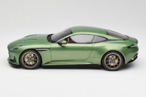 Aston Martin DB12 Grön GT Spirit 1:18 GT466 Resin — bild 3 av 5