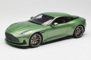 Aston Martin DB12 Grön GT Spirit 1:18 GT466 Resin