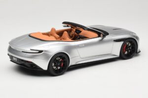 Aston Martin DB12 Volante Silver GT Spirit 1:18 GT945 Resin — bild 2 av 6
