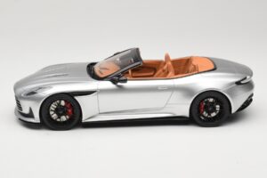 Aston Martin DB12 Volante Silver GT Spirit 1:18 GT945 Resin — bild 3 av 6