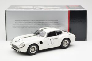 Aston Martin DB4 GT Zagato #1 24 Hours of Le Mans 1961 CMC 1:18 M-139 Metall — bild 6 av 6