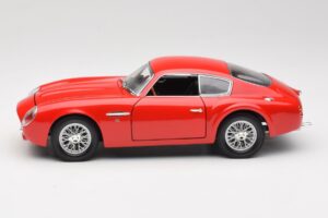 Aston Martin DB4 GT Zagato Röd Road Signature 1:18 92728 Metall — bild 4 av 8