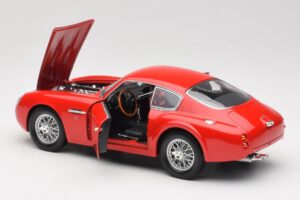 Aston Martin DB4 GT Zagato Röd Road Signature 1:18 92728 Metall — bild 5 av 8