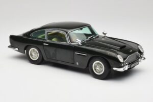 Aston Martin DB5 California Salviagrön Chrono 1:18 H1001 Metall — bild 6 av 8