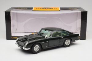 Aston Martin DB5 California Salviagrön Chrono 1:18 H1001 Metall — bild 8 av 8