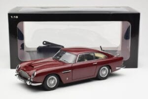 Aston Martin DB5 Dubonnet Röd AUTOart 1:18 70213 Metall — bild 8 av 8
