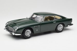 Aston Martin DB5 RHD Grön AUTOart 1:18 70024 Metall