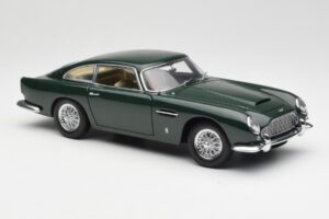 Aston Martin DB5 RHD Grön AUTOart 1:18 70024 Metall — bild 6 av 8