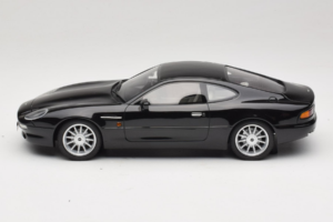 Aston Martin DB7 Bowland Black Cult Models 1:18 CML187-2 Resin — bild 3 av 6