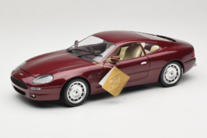 Aston Martin DB7 Röd Guiloy 1:18 67550 Metall