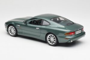 Aston Martin DB7 Vantage Grön Maisto 1:18 36880 Metall — bild 7 av 8