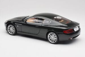 Aston Martin DB9 Svart Solido 1:18 15025600 Metall — bild 7 av 8