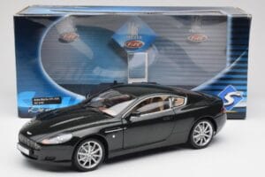 Aston Martin DB9 Svart Solido 1:18 15025600 Metall — bild 8 av 8