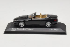 Aston Martin DB9 Cabriolet Svart Minichamps 1:43 400137330 Metall