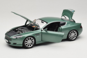Aston Martin DB9 Grön Minichamps 1:18 150137322 Metall — bild 2 av 8