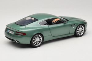 Aston Martin DB9 Grön Minichamps 1:18 150137322 Metall — bild 3 av 8