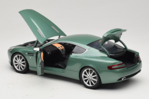 Aston Martin DB9 Grön Minichamps 1:18 150137322 Metall — bild 5 av 8