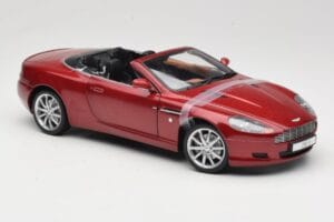 Aston Martin DB9 Volante Röd Solido 1:18 8163 Metall — bild 6 av 8