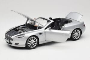 Aston Martin DB9 Volante Silver Minichamps 1:18 150137334 Metall — bild 2 av 8