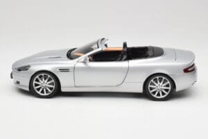 Aston Martin DB9 Volante Silver Minichamps 1:18 150137334 Metall — bild 4 av 8