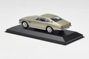 Aston Martin DBS Silvergrön Metallic Minichamps 1:43 400137600 Metall — bild 3 av 4
