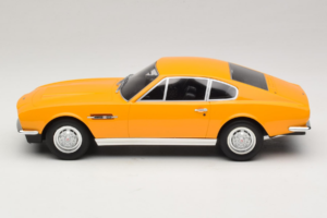 Aston Martin DBS Gul GT Spirit 1:18 GT079 Resin — bild 3 av 6