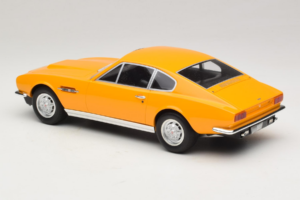 Aston Martin DBS Gul GT Spirit 1:18 GT079 Resin — bild 5 av 6