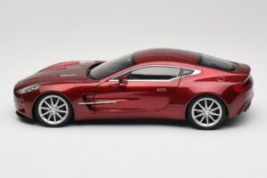 Aston Martin One-77 Diavolo Red AUTOart 1:18 70245 Metall — bild 4 av 8