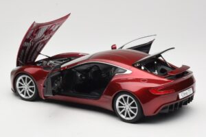 Aston Martin One-77 Diavolo Red AUTOart 1:18 70245 Metall — bild 5 av 8