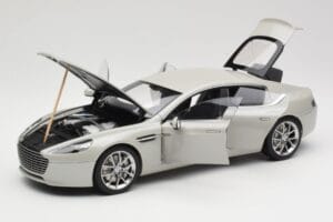 Aston Martin Rapide S Silver Fox AUTOart 1:18 70258 Metall — bild 2 av 8