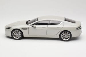 Aston Martin Rapide S Silver Fox AUTOart 1:18 70258 Metall — bild 4 av 8