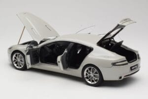 Aston Martin Rapide S Silver Fox AUTOart 1:18 70258 Metall — bild 5 av 8