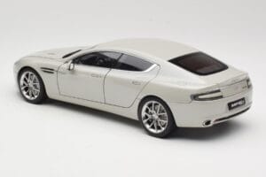 Aston Martin Rapide S Silver Fox AUTOart 1:18 70258 Metall — bild 7 av 8