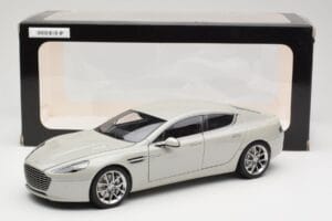 Aston Martin Rapide S Silver Fox AUTOart 1:18 70258 Metall — bild 8 av 8