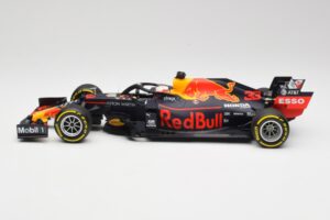 Aston Martin Red Bull Racing RB15 #33 M. Verstappen Winner Brazil GP 2019 Minichamps 1:18 110191933 Metall — bild 3 av 6