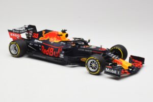Aston Martin Red Bull Racing RB15 #33 M. Verstappen Winner Brazil GP 2019 Minichamps 1:18 110191933 Metall — bild 4 av 6