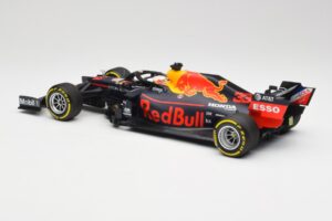 Aston Martin Red Bull Racing RB15 #33 M. Verstappen Winner Brazil GP 2019 Minichamps 1:18 110191933 Metall — bild 5 av 6