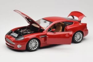 Aston Martin V12 Vanquish Röd Bburago 1:18 34063 Metall — bild 2 av 8