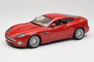 Aston Martin V12 Vanquish Röd Bburago 1:18 34063 Metall